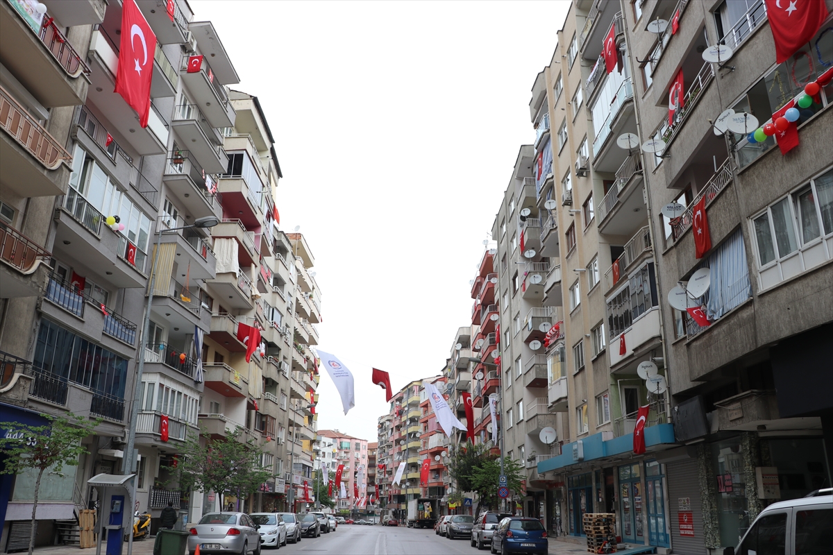İzmirliler, 100. yılında 23 Nisan'ı kutluyor