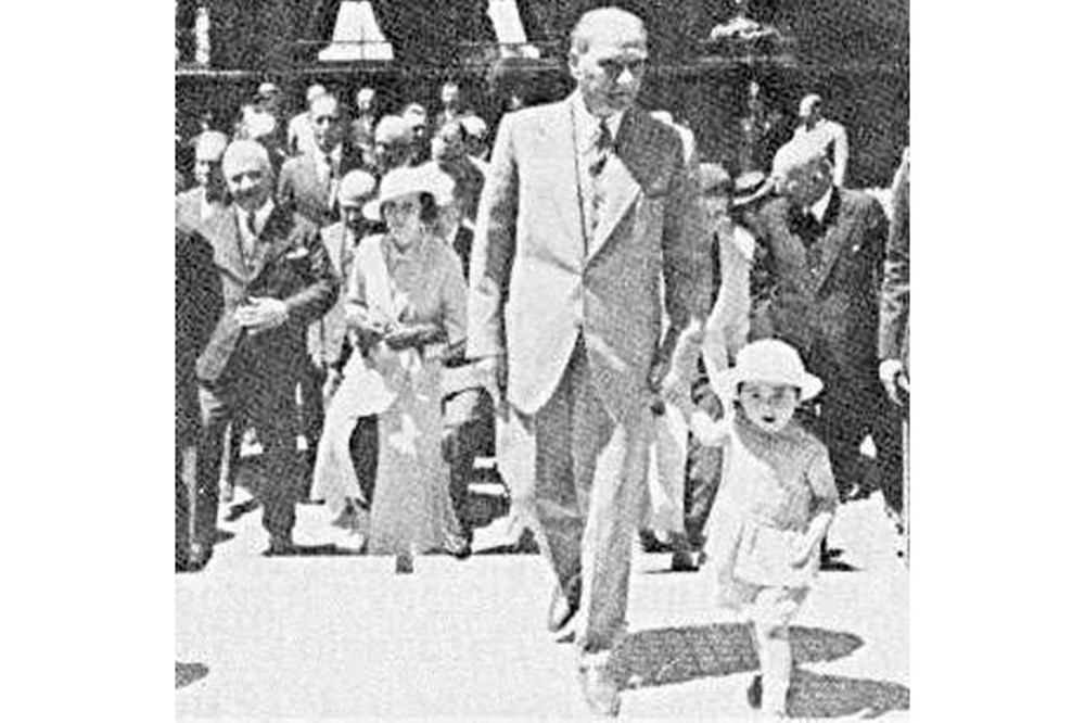 Atatürk'ün çocuk sevgisi