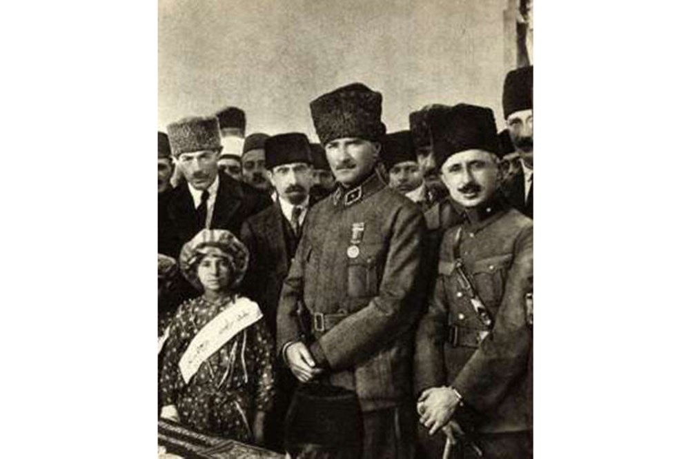 Atatürk'ün çocuk sevgisi