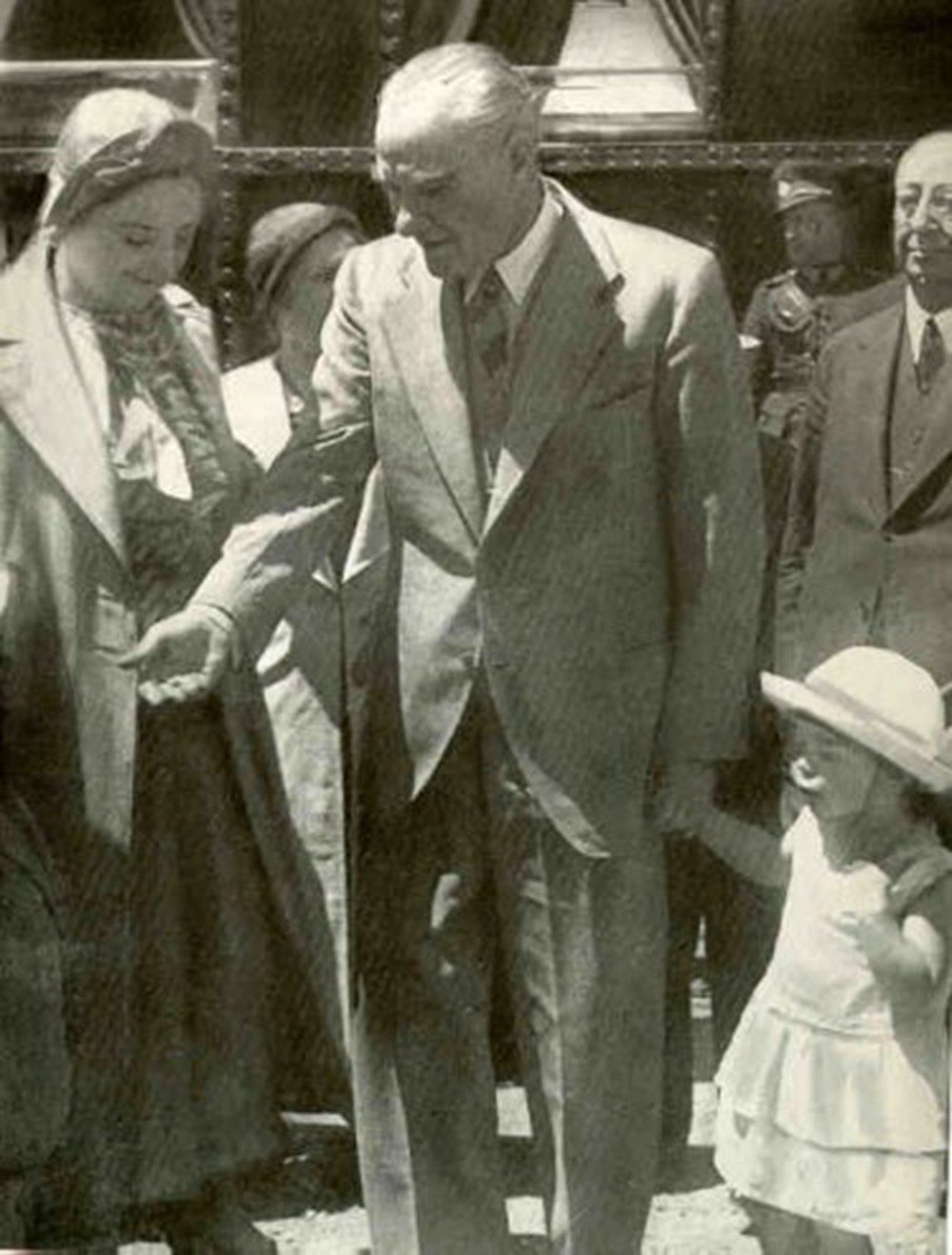 Atatürk'ün çocuk sevgisi