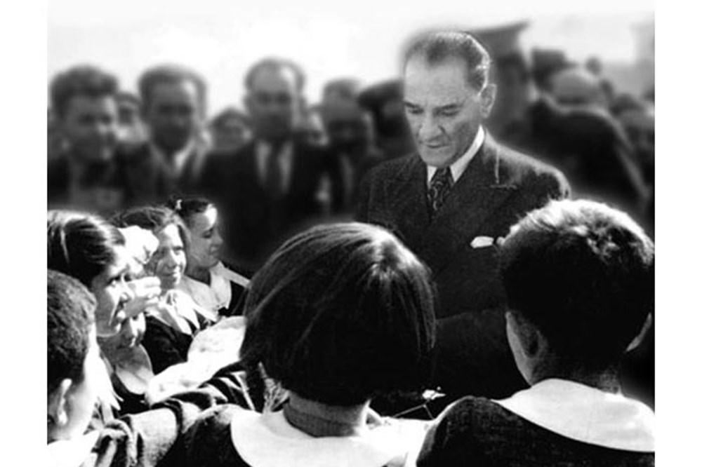 Atatürk'ün çocuk sevgisi