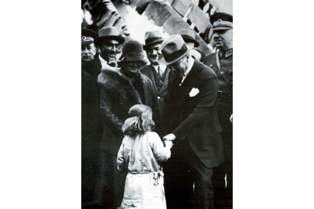Atatürk'ün çocuk sevgisi