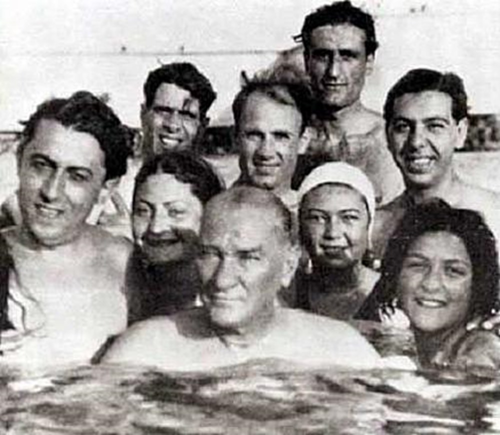 Atatürk'ün çocuk sevgisi