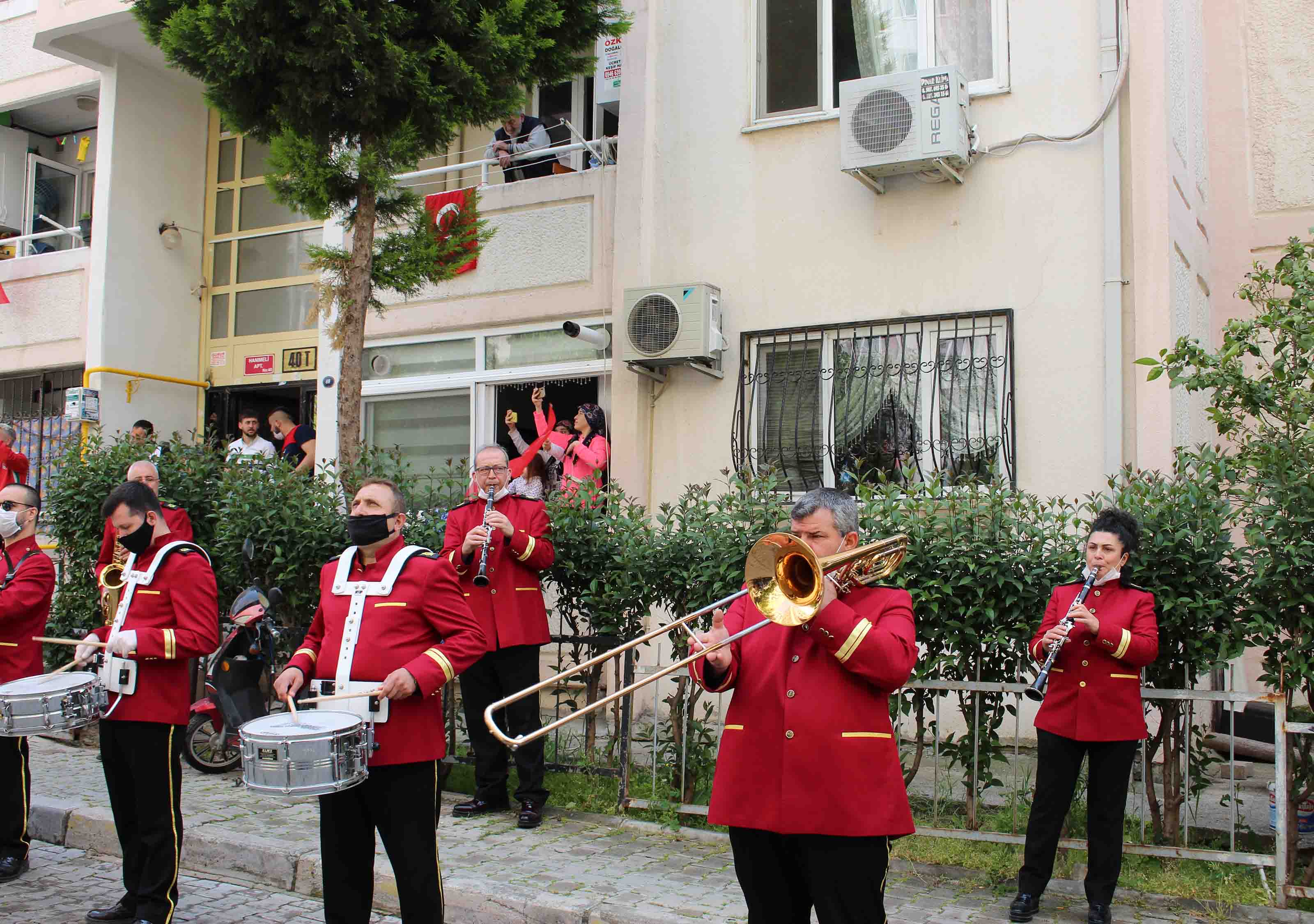 Karşıyaka’yı bayram coşkusu sardı!