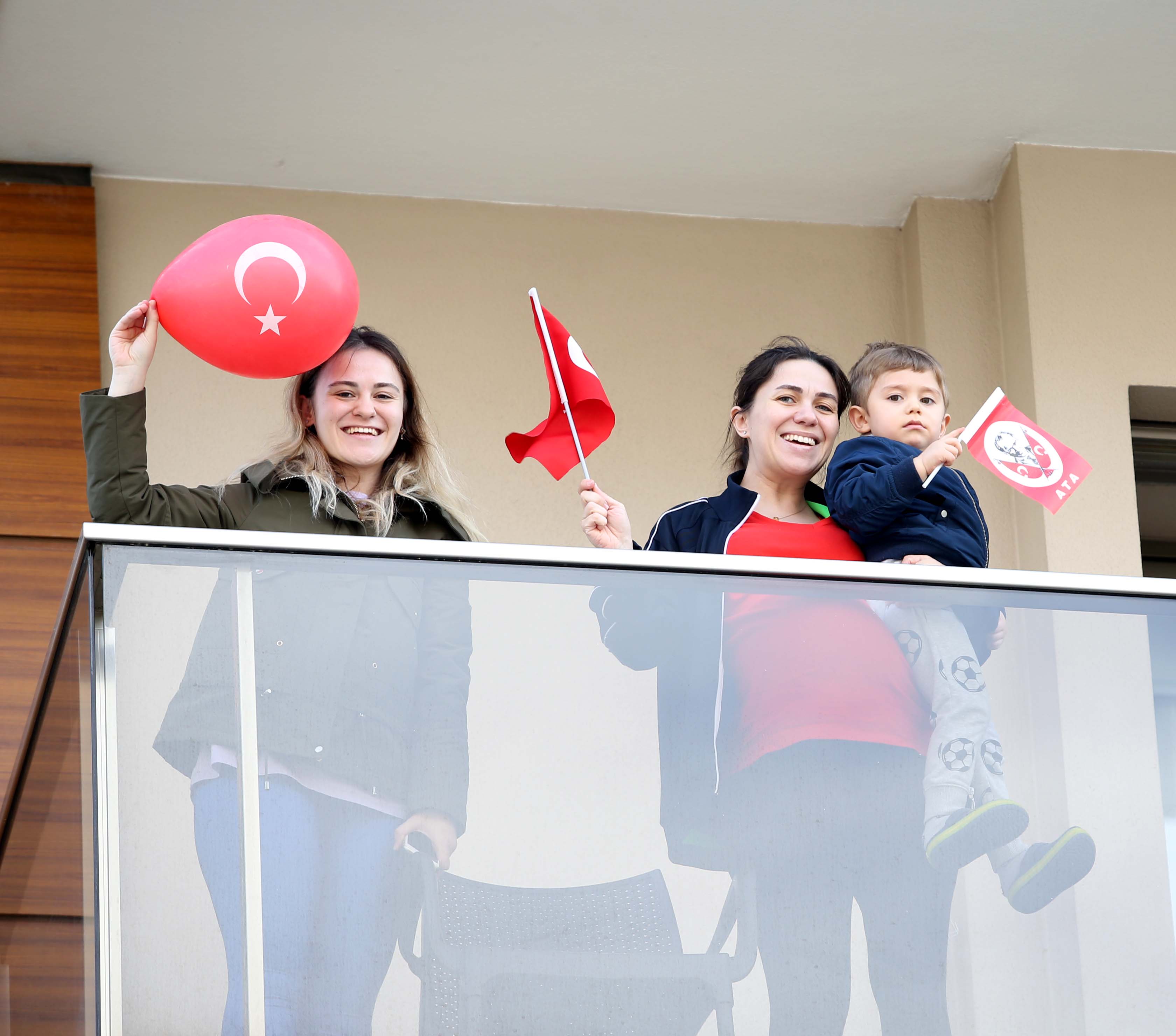 Karşıyaka’yı bayram coşkusu sardı!