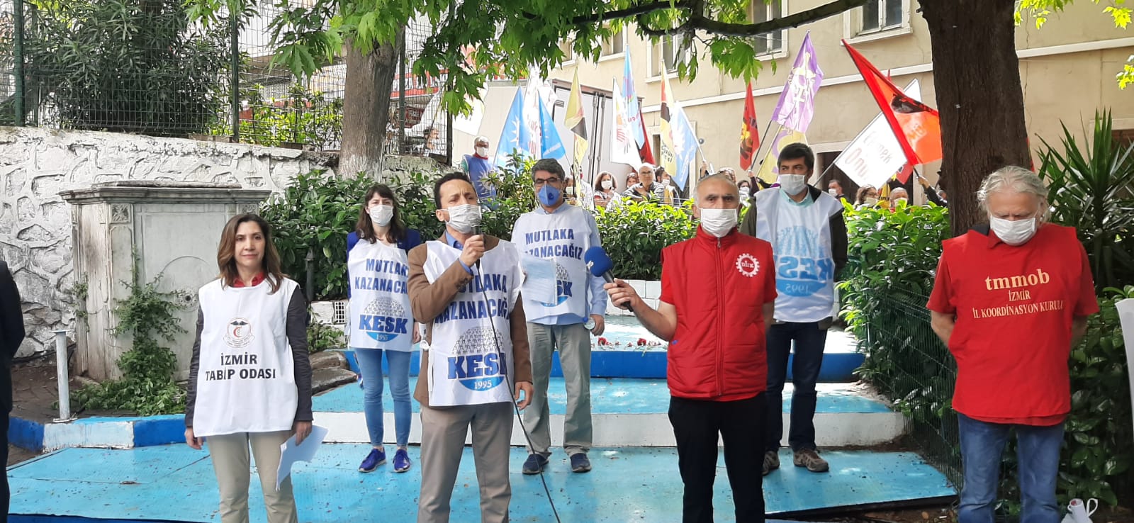 İzmir'de sembolik 1 Mayıs