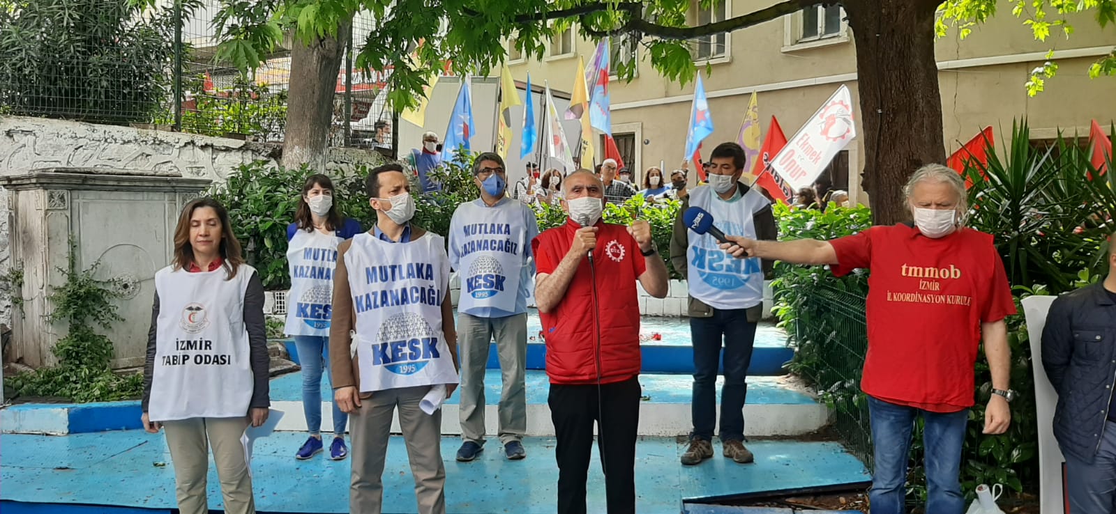 İzmir'de sembolik 1 Mayıs