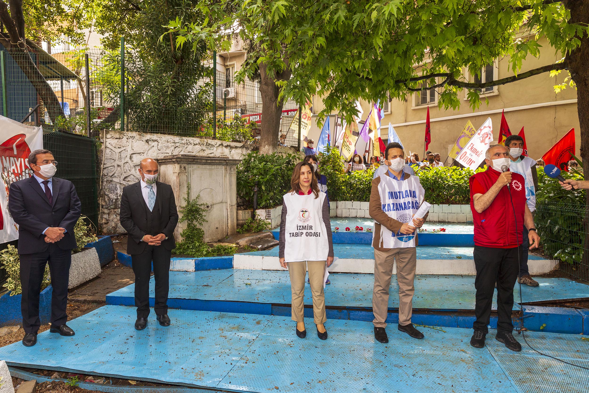 İzmir'de sembolik 1 Mayıs