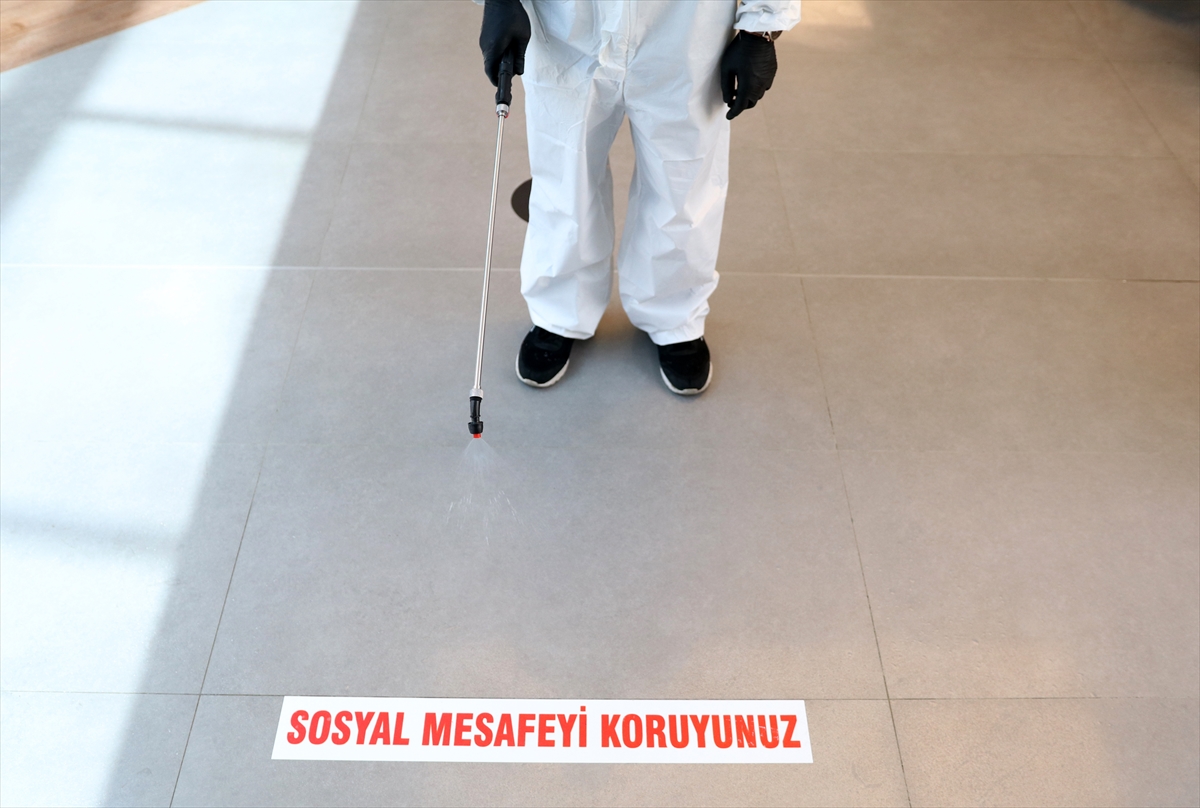 İzmir'de AVM'ye giden olmadı!