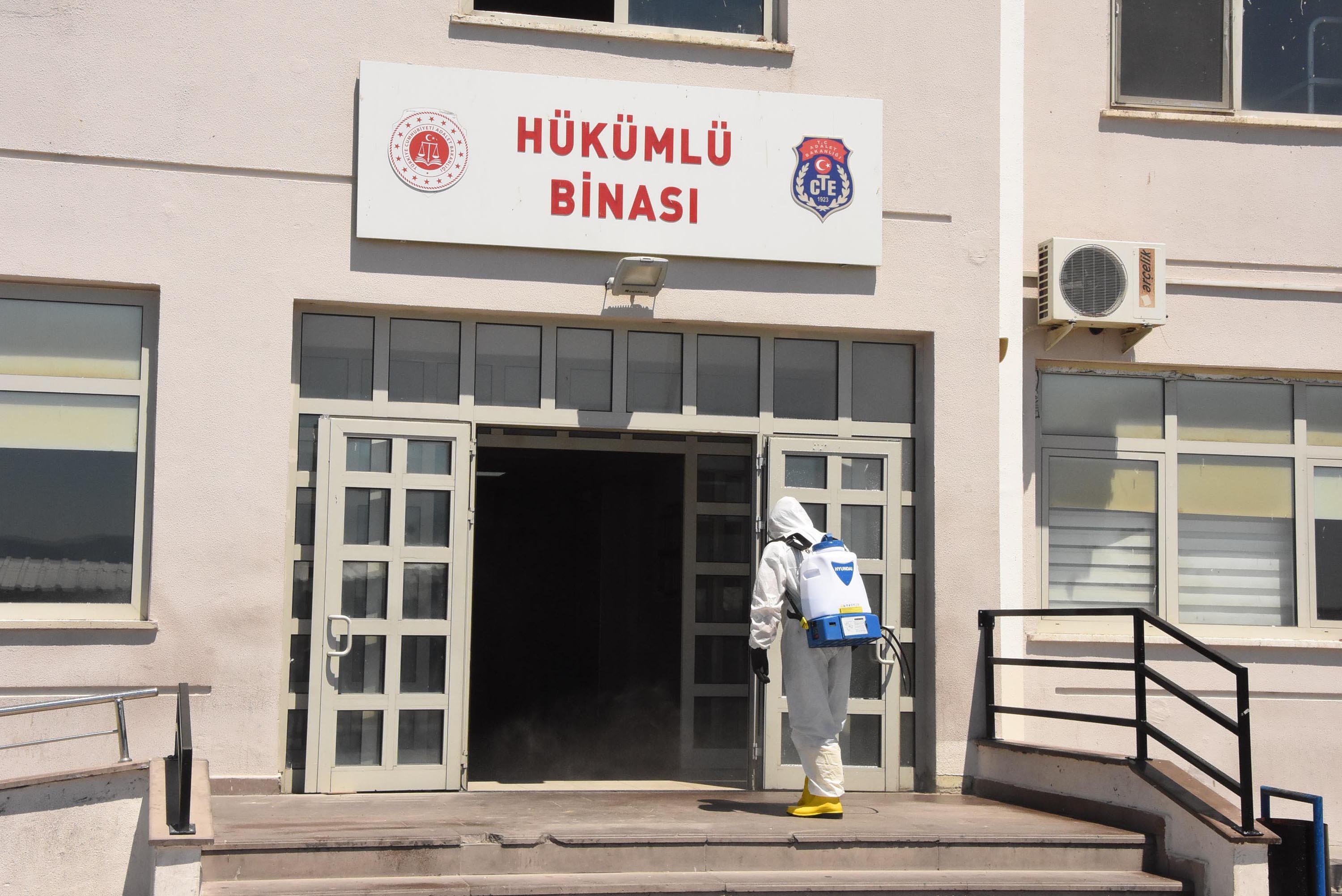 İzmir'deki cezaevlerinde koronavirüs önlemleri!