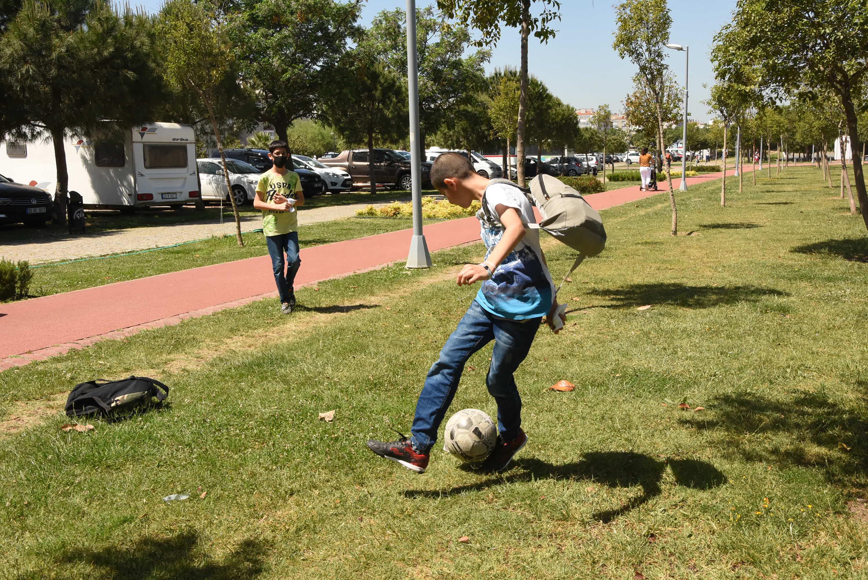 Çocuklar 40 gün sonra sokaklarda!