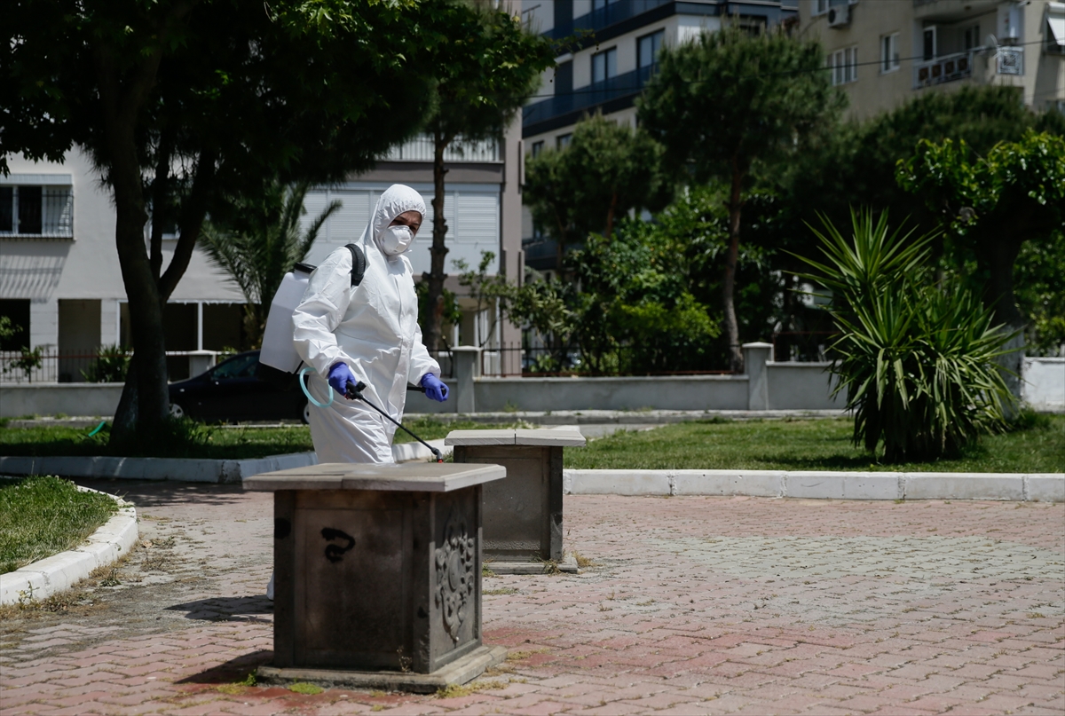 İzmir'in kadın dezenfeksiyon timi