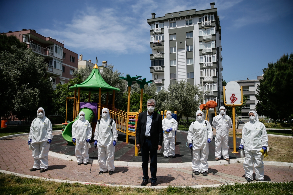 İzmir'in kadın dezenfeksiyon timi