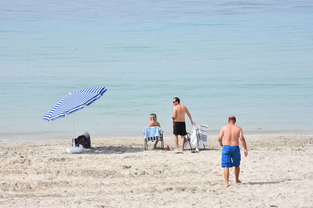 İzmir'de plajlar hareketlendi!