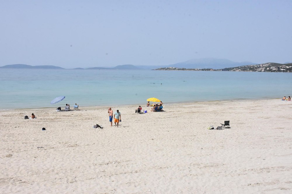 İzmir'de plajlar hareketlendi!