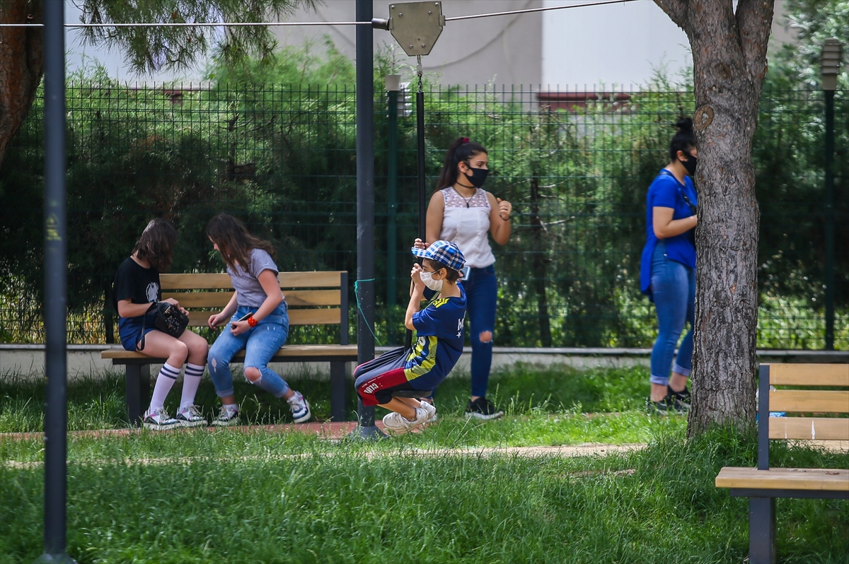 14 yaş ve altı çocuklar yeniden sokakta!