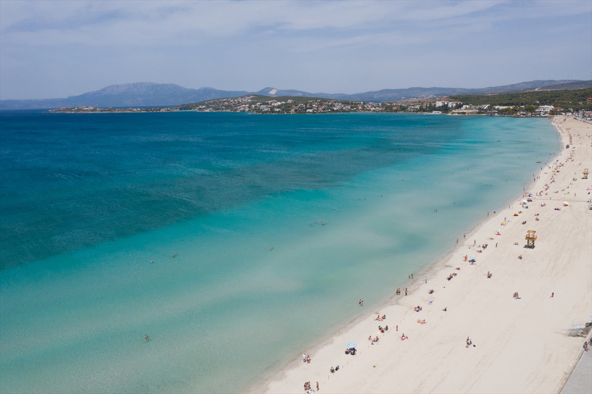 İzmir'de kısıtlamanın olmadığı hafta sonunda deniz keyfi