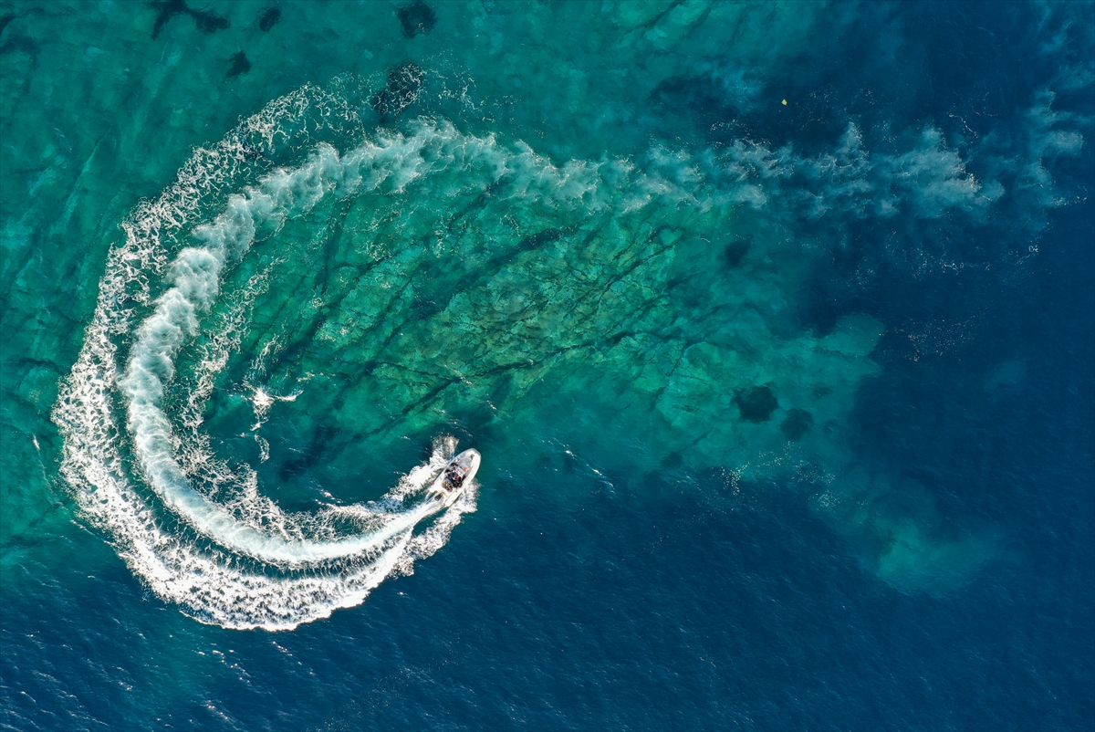 Karaburun su altı güzellikleri ilgi çekiyor