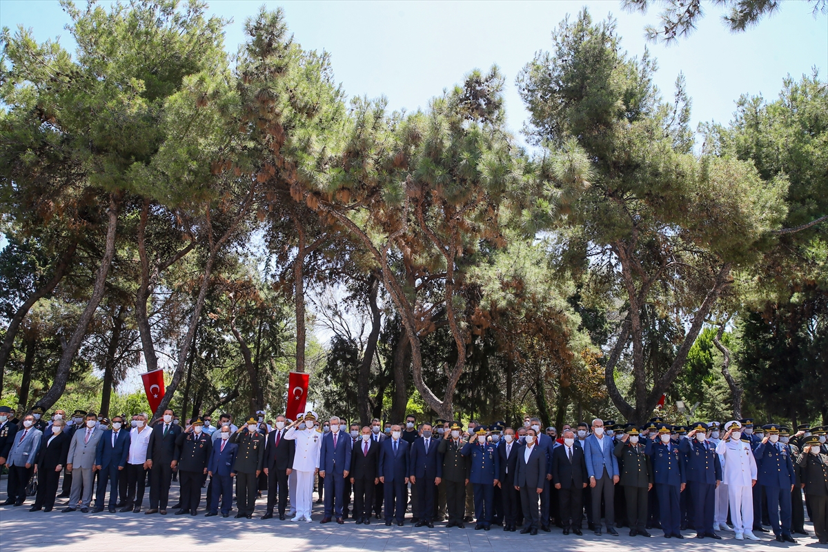 Kadifekale Şehitliğinde anma töreni