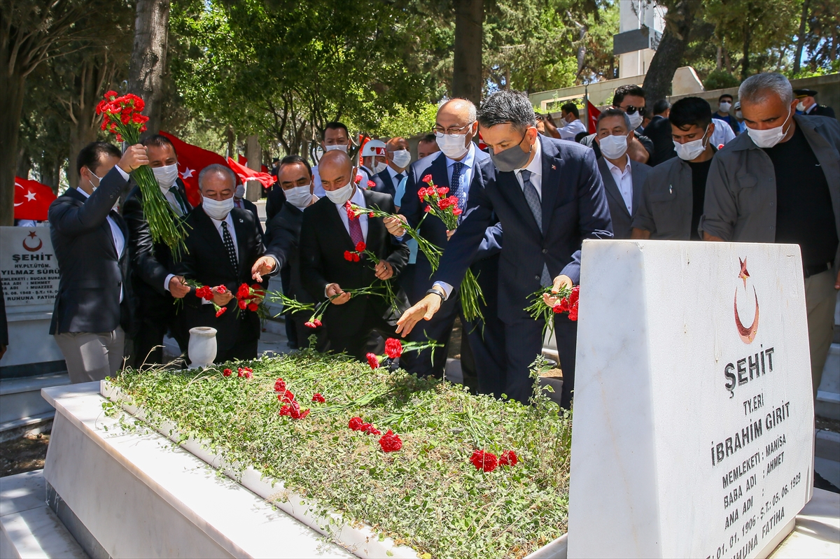 Kadifekale Şehitliğinde anma töreni