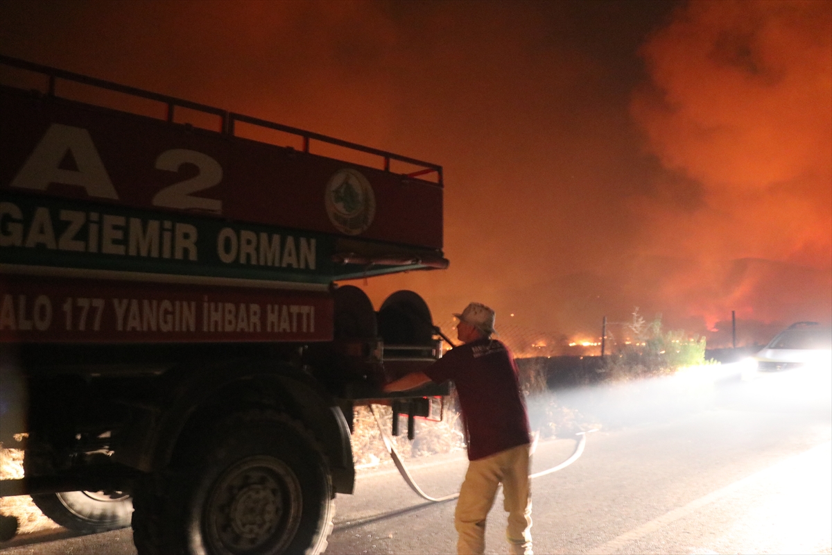 Çeşme Ildır'ı orman yangını