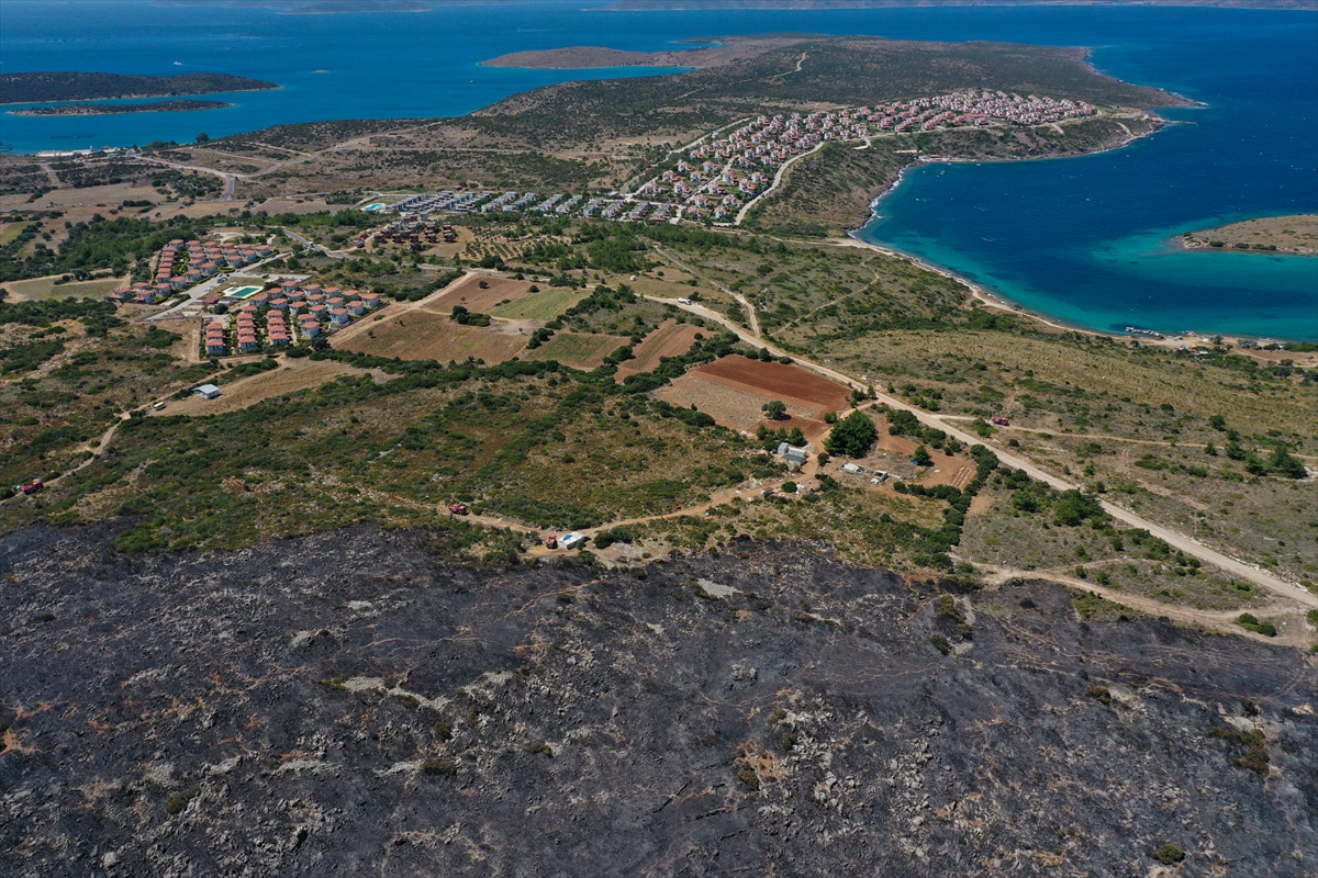 Çeşme'deki yangının tahribatı havadan görüntülendi