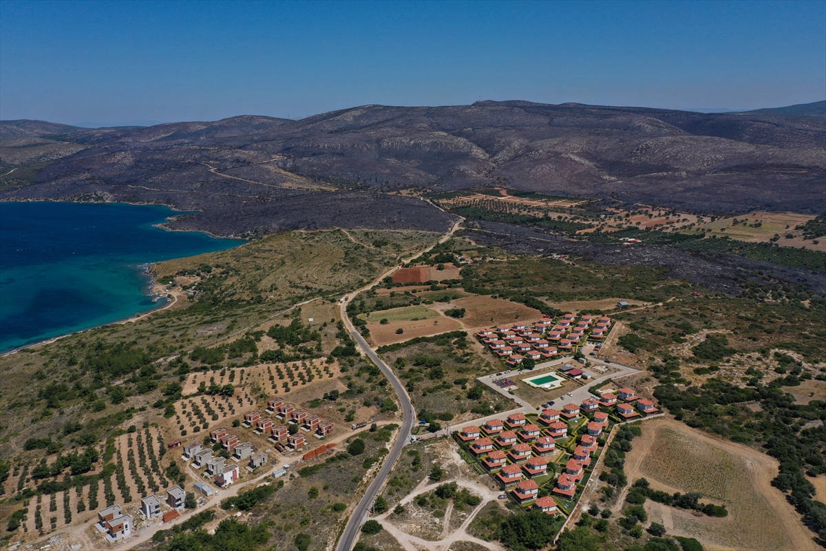 Çeşme'deki yangının tahribatı havadan görüntülendi