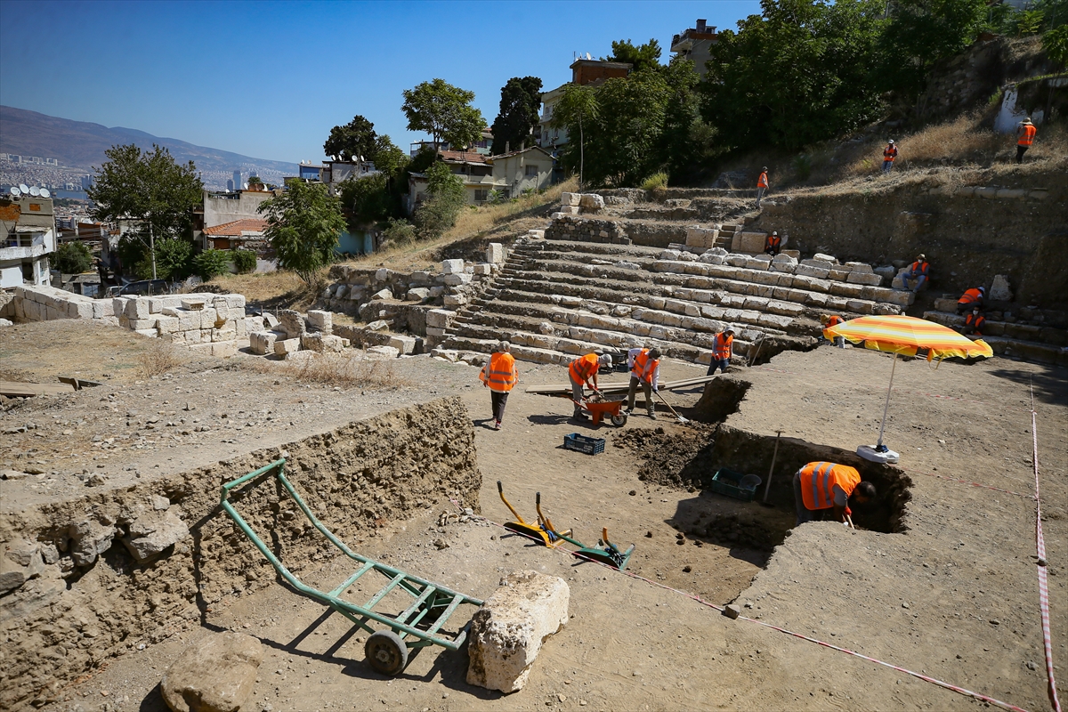 'Satyros' kabartması restore ediliyor