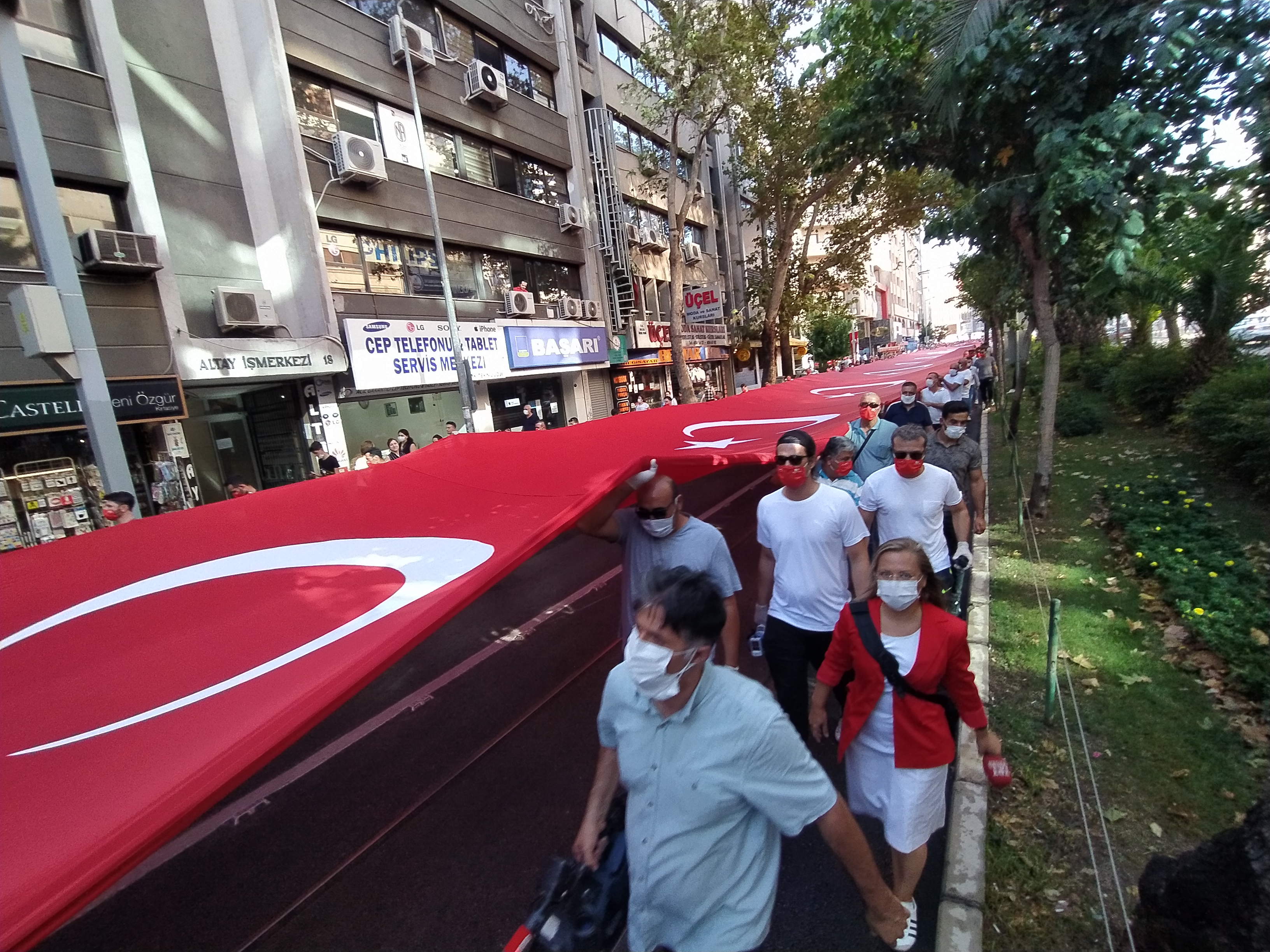 İzmir'i 9 Eylül coşkusu sardı!