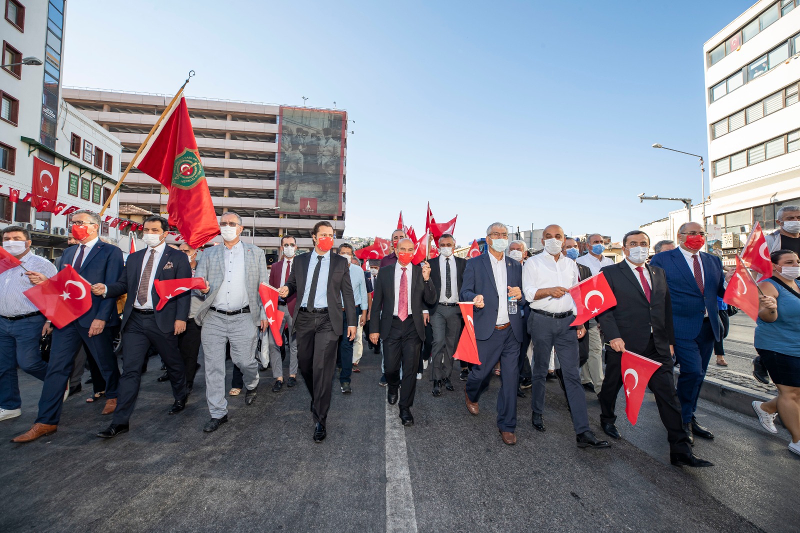 İzmir'i 9 Eylül coşkusu sardı!