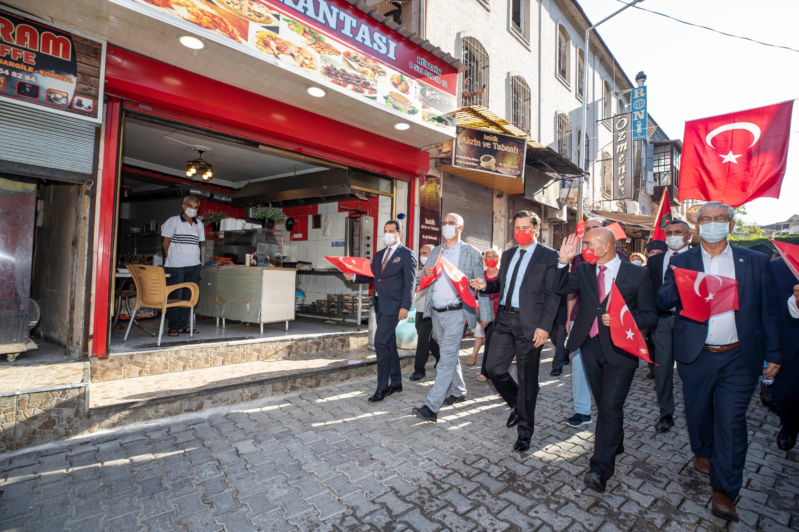 İzmir'i 9 Eylül coşkusu sardı!