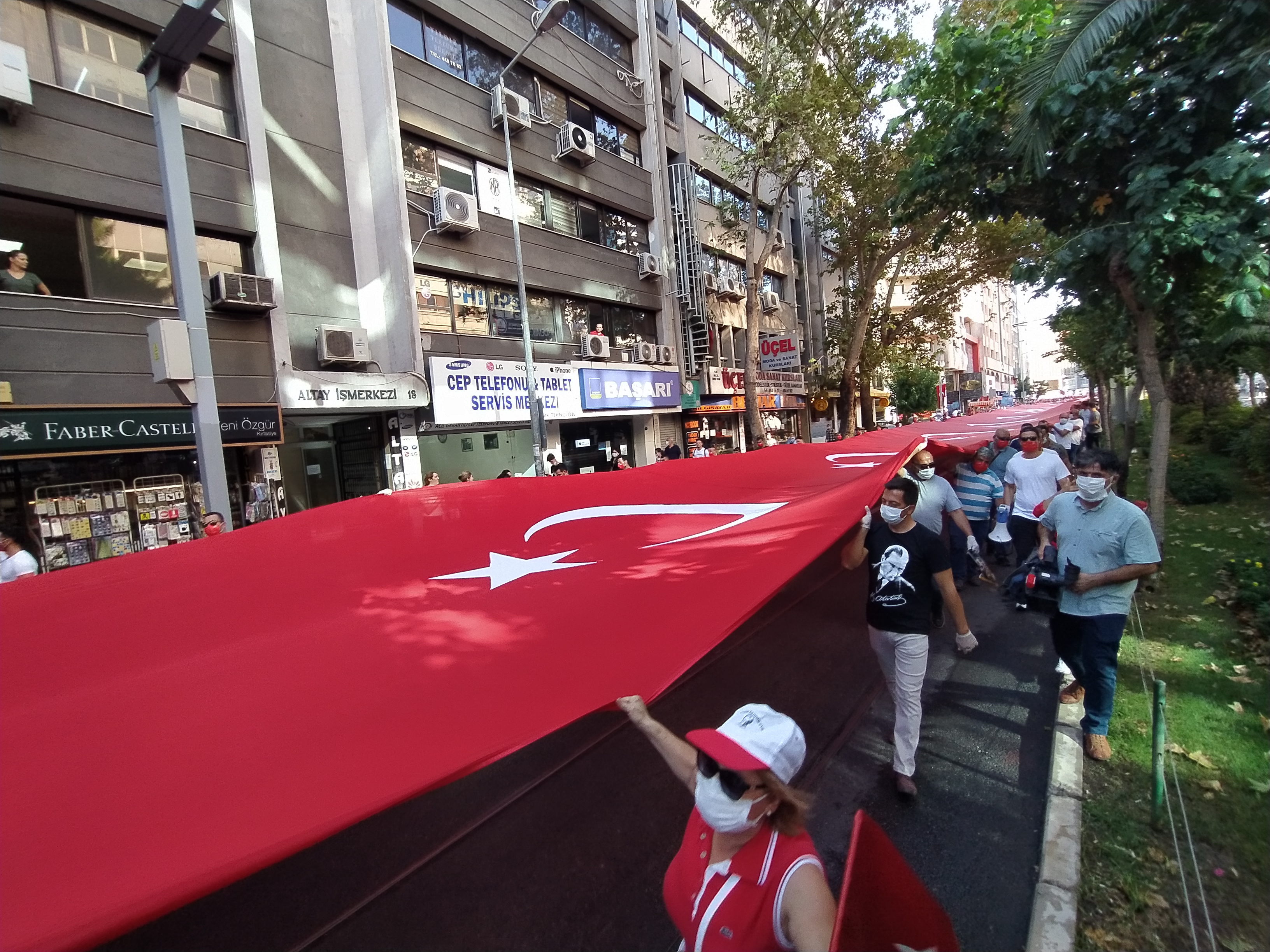 İzmir'i 9 Eylül coşkusu sardı!