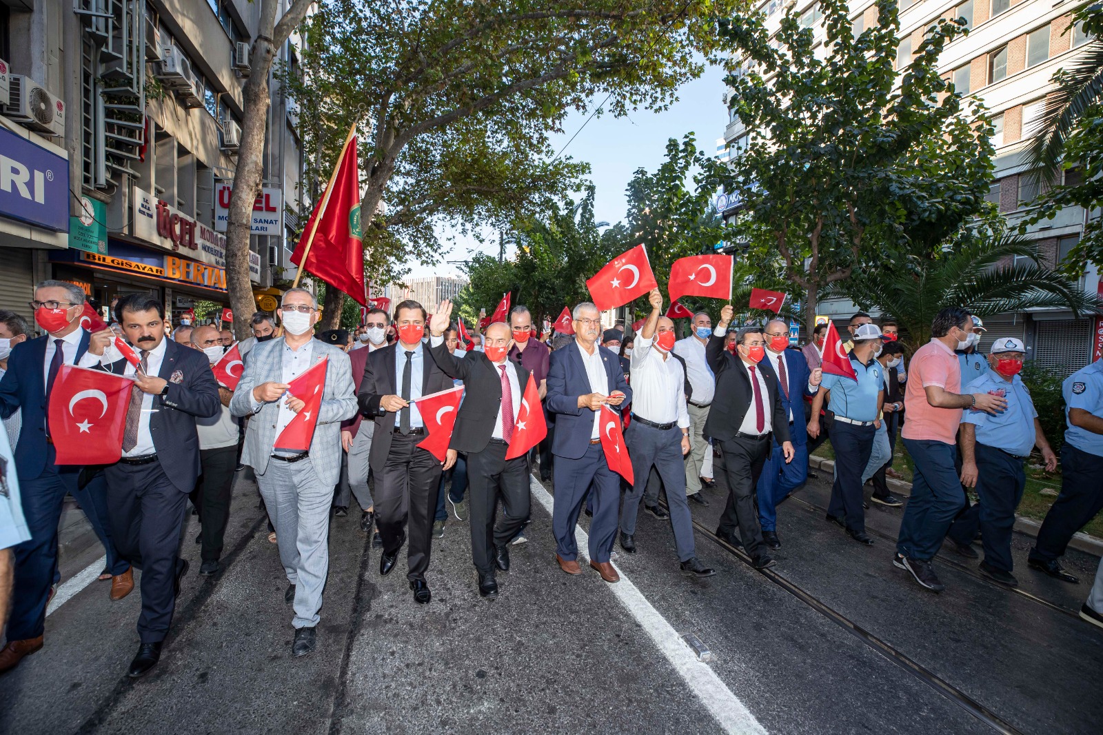 İzmir'i 9 Eylül coşkusu sardı!