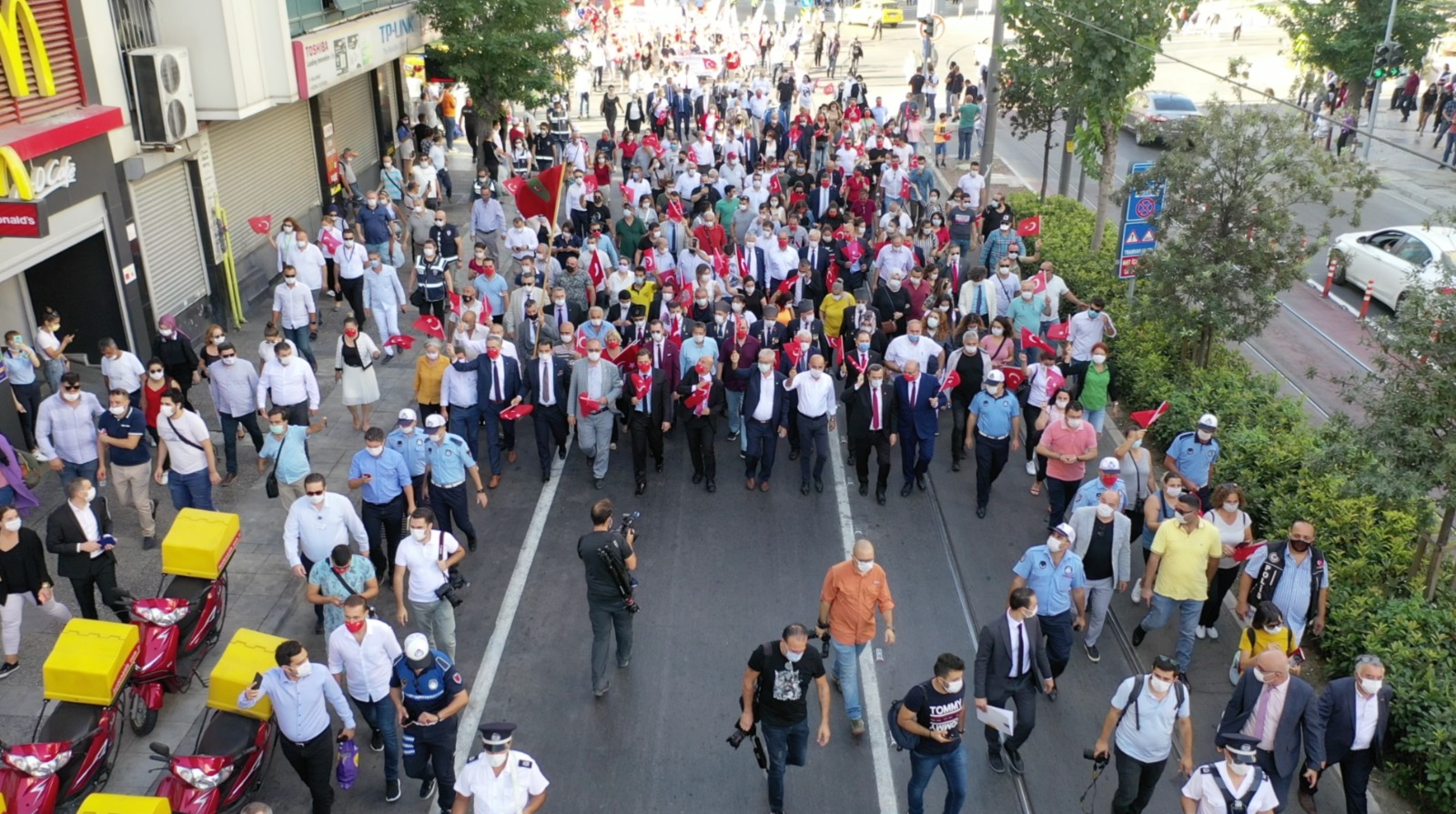 İzmir'i 9 Eylül coşkusu sardı!