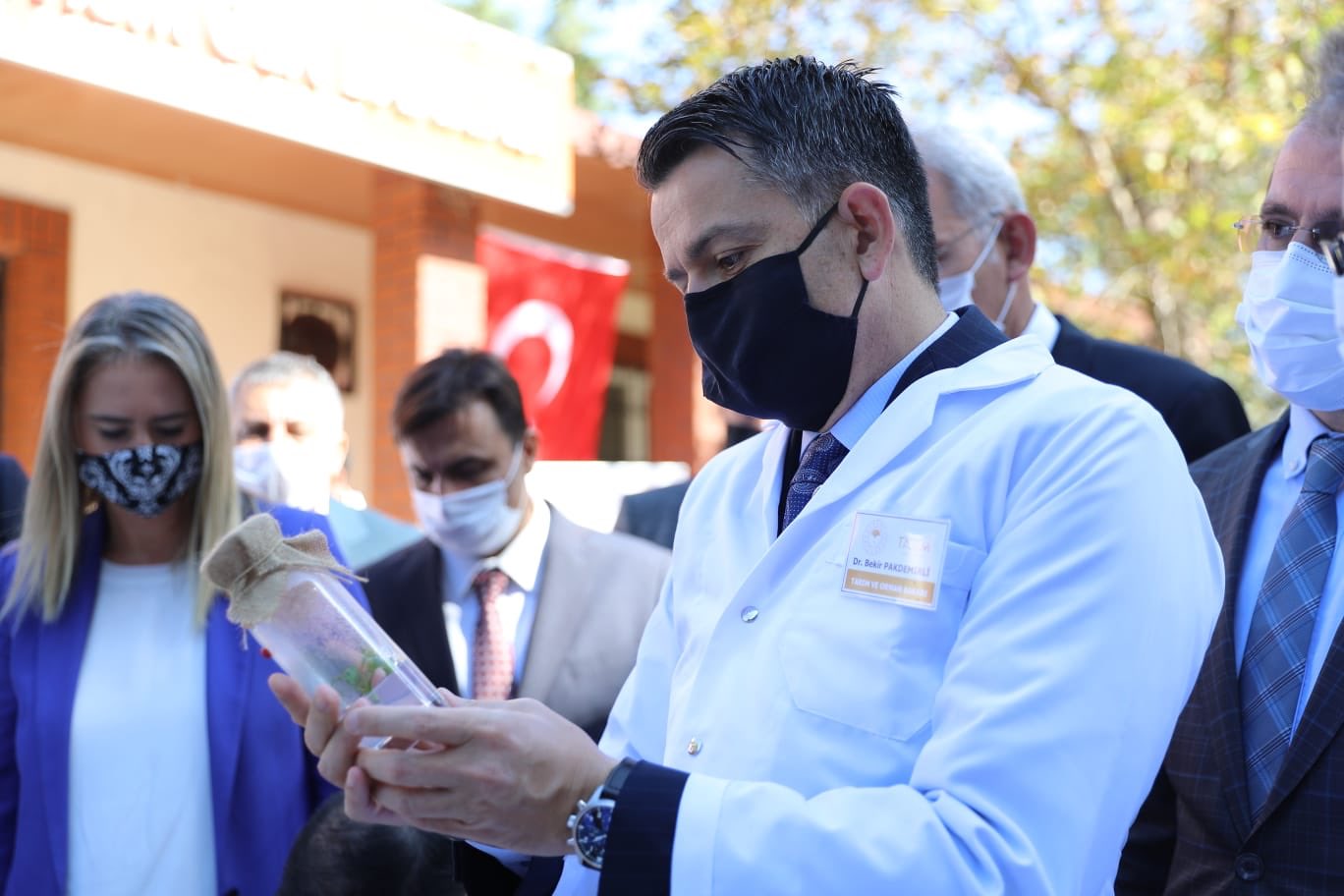 İzmir'de Arıcılık Ar-Ge ve İnovasyon Merkezi açıldı