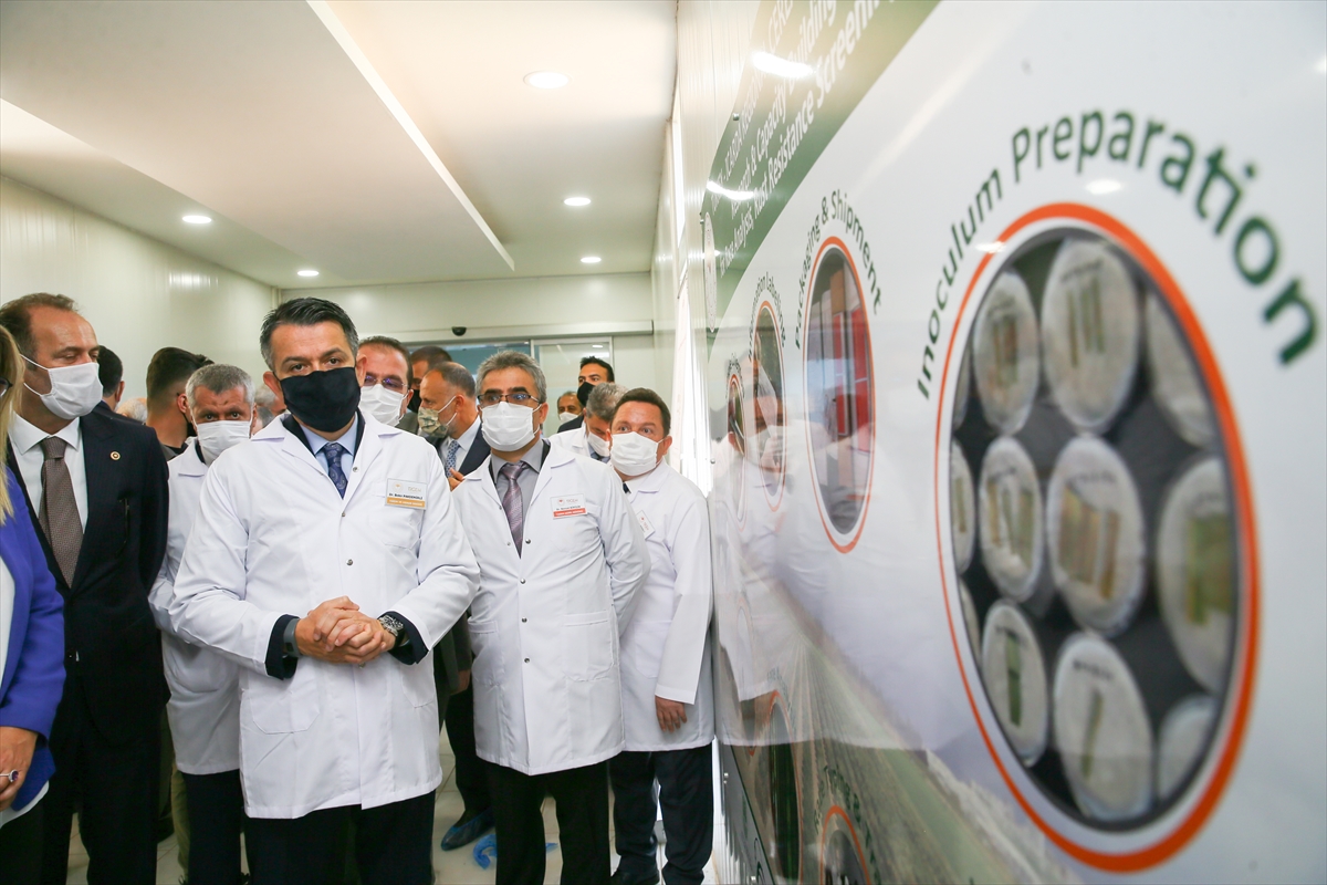 İzmir'de Arıcılık Ar-Ge ve İnovasyon Merkezi açıldı