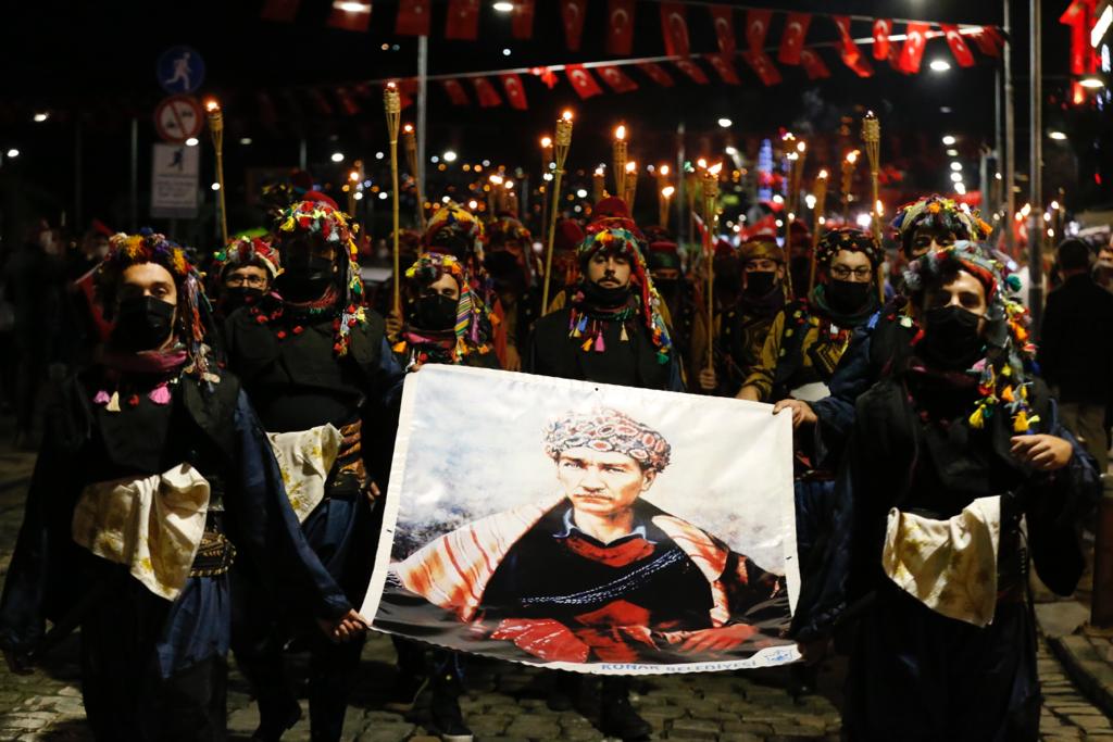 Cumhuriyet Bayramı ateşi Konak’tan yayıldı