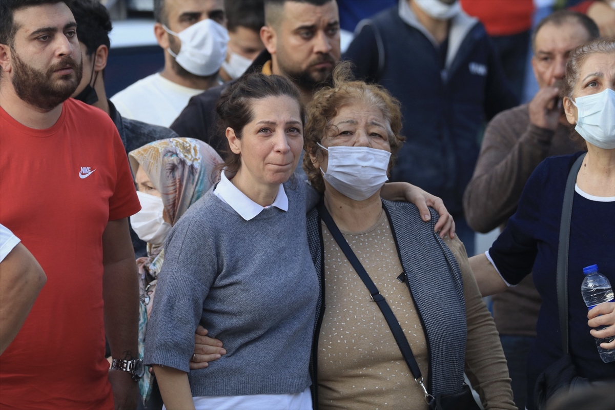 İzmir'de 6,6 büyüklüğündeki depremden kareler