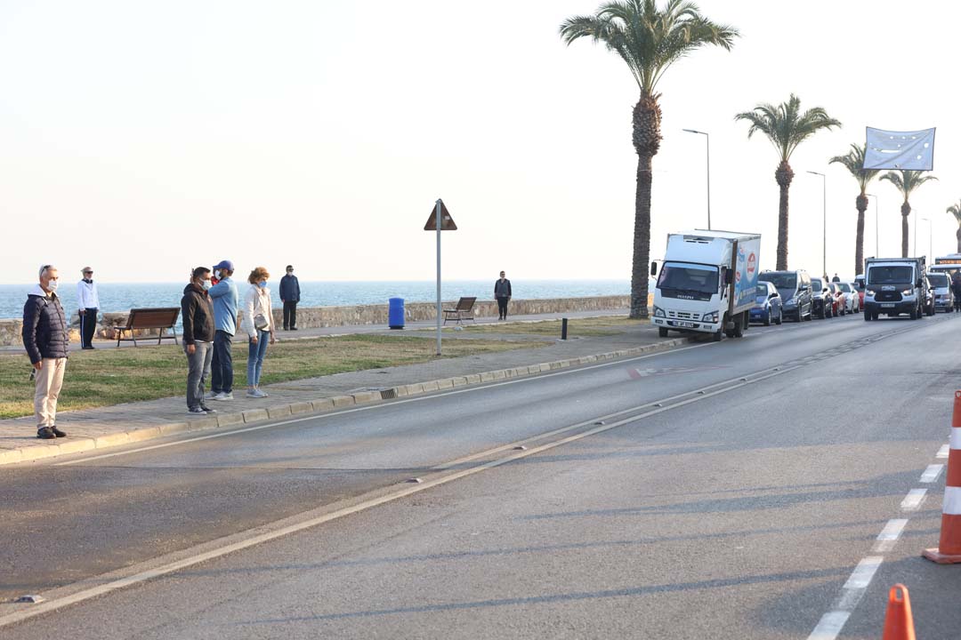 İzmir Ata'sını andı