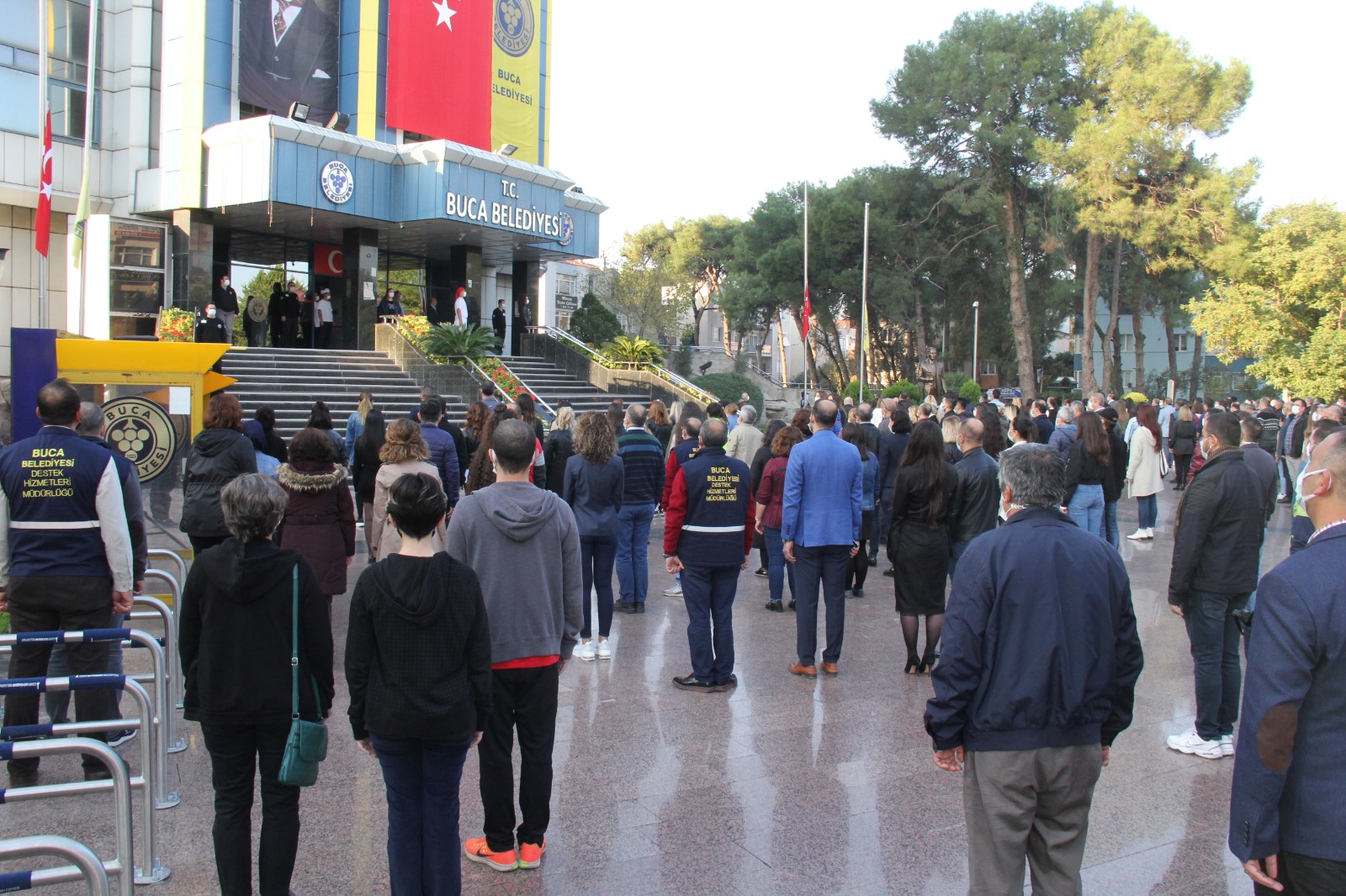 İzmir Ata'sını andı