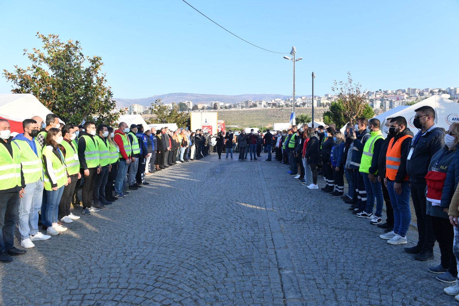 İzmir Ata'sını andı