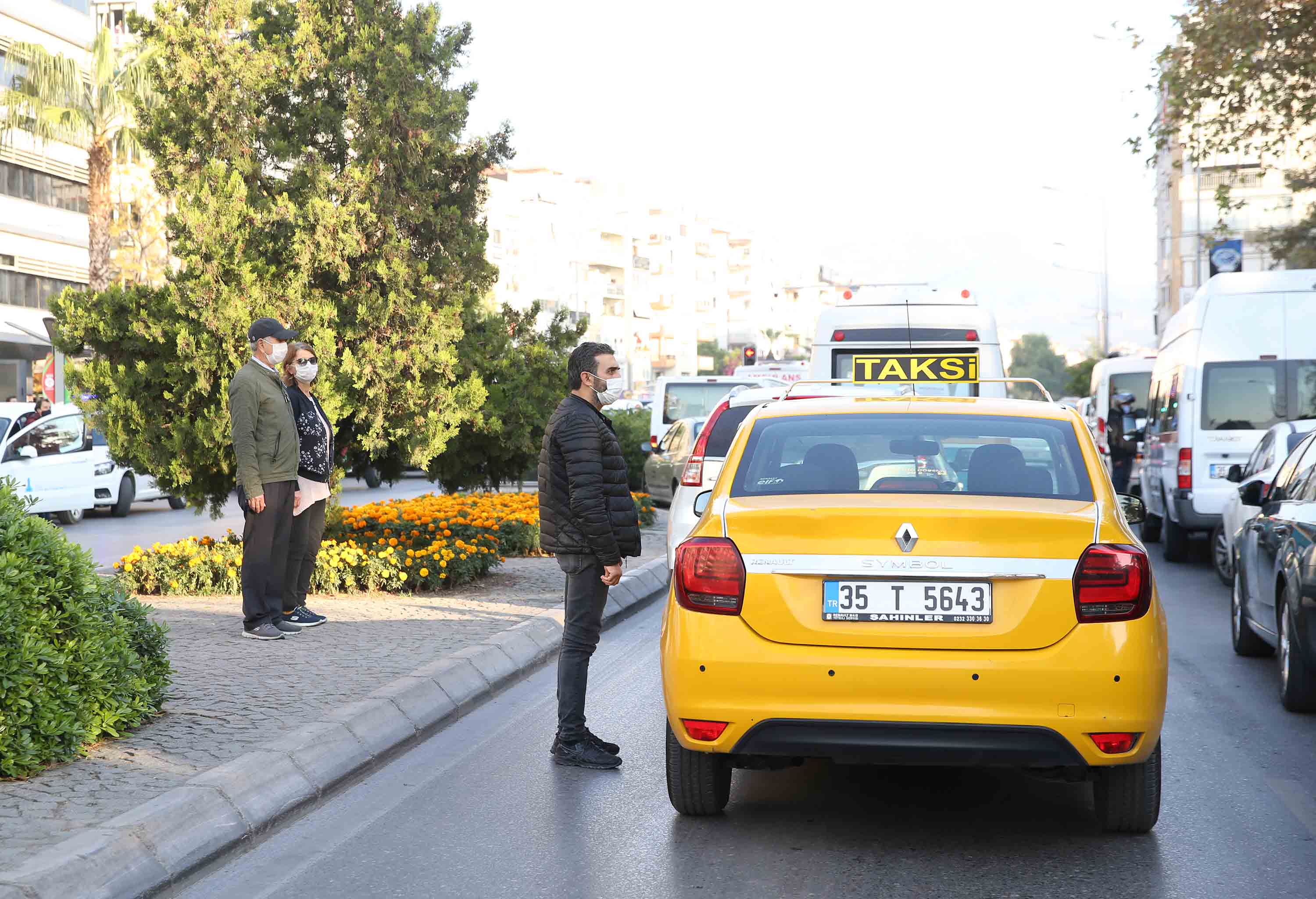 İzmir Ata'sını andı