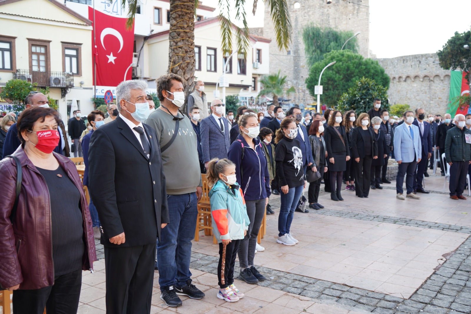 İzmir Ata'sını andı