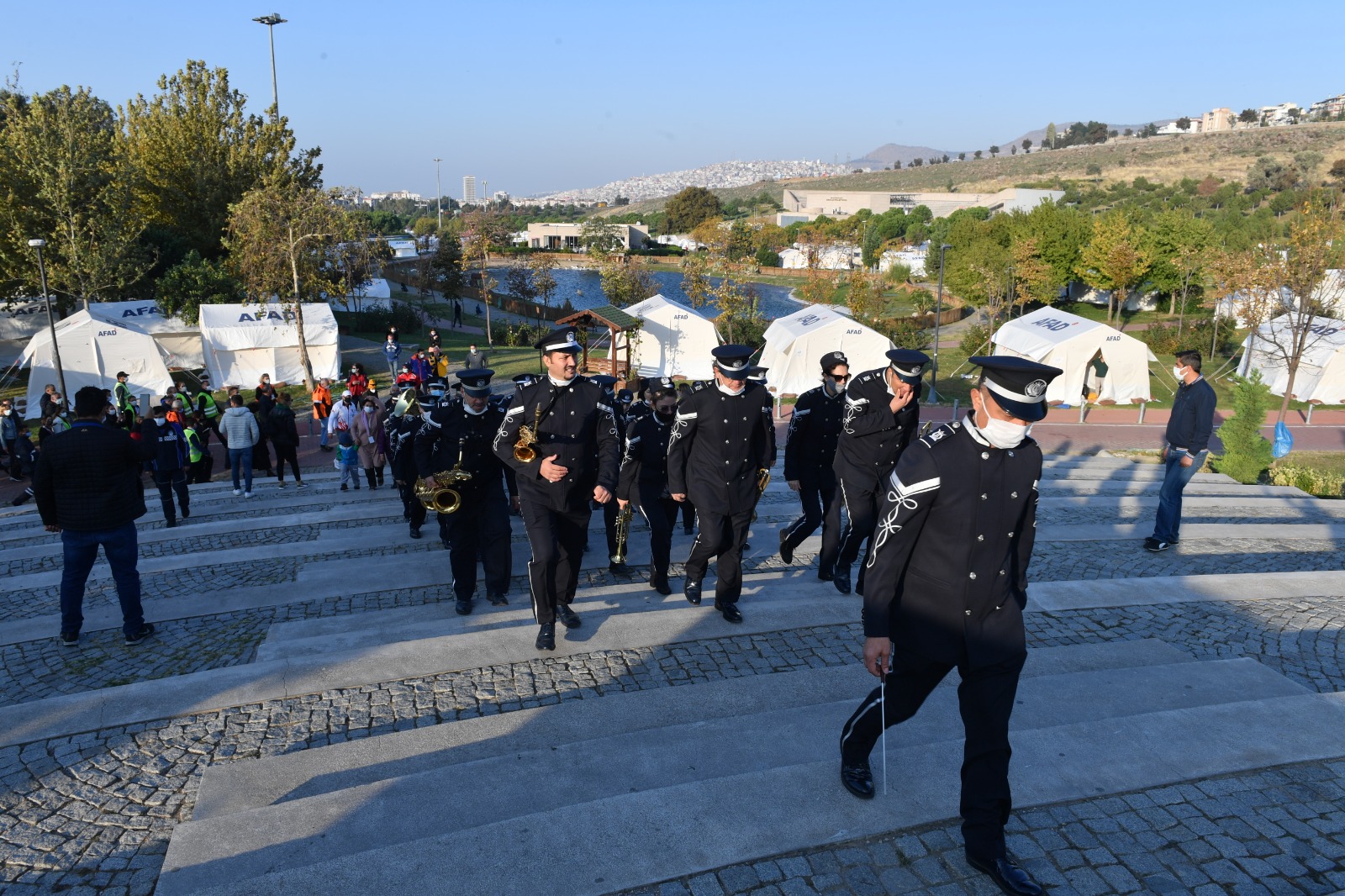 İzmir Ata'sını andı