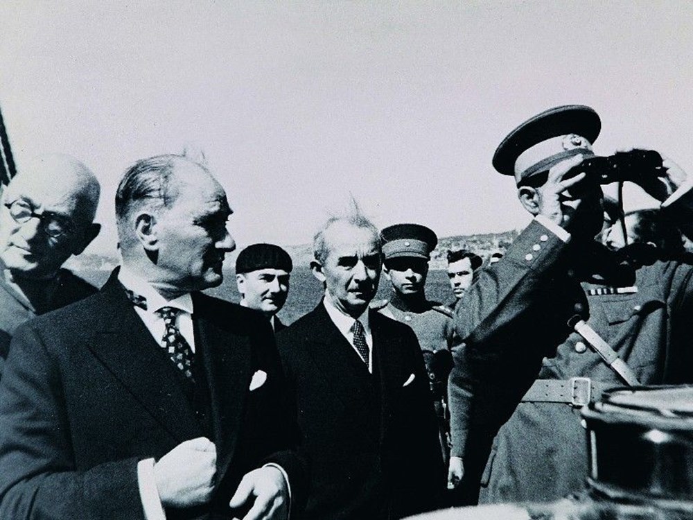 Az bilinen fotoğraflarıyla ölümünün 82. yılında Gazi Mustafa Kemal Atatürk...