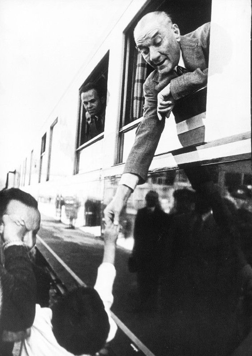 Az bilinen fotoğraflarıyla ölümünün 82. yılında Gazi Mustafa Kemal Atatürk...