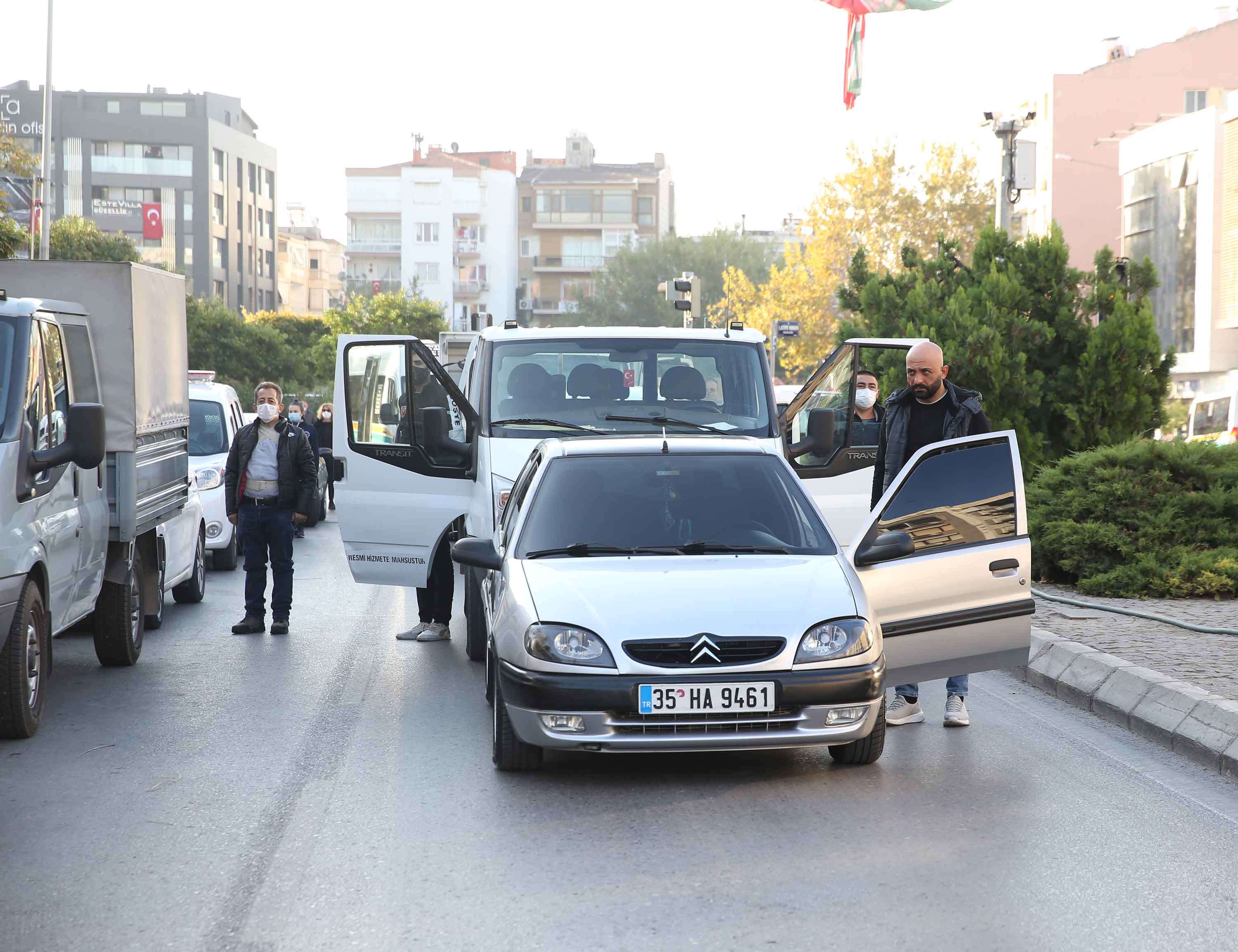 İzmir Ata'sını andı