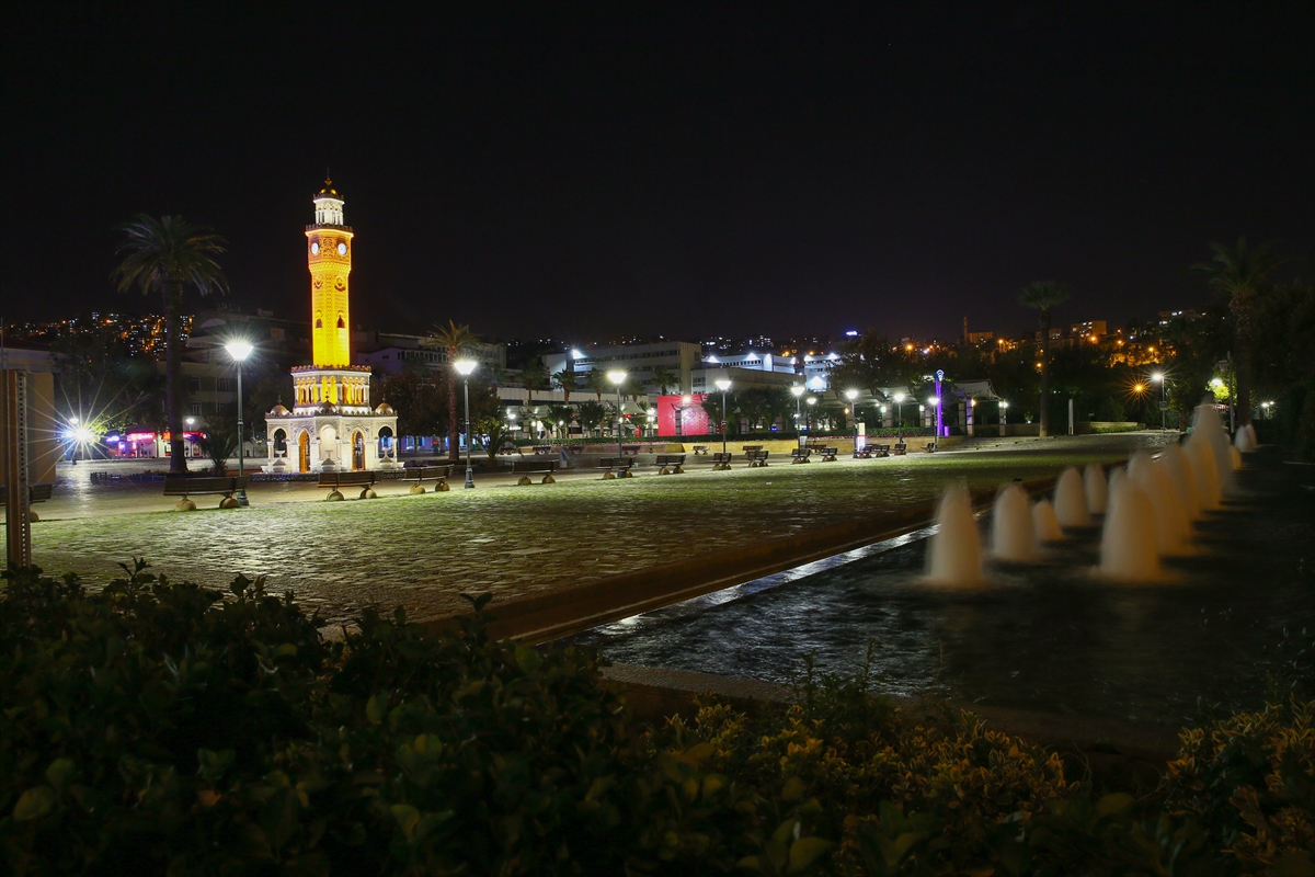 İzmir'de sokağa çıkma kısıtlamasına uyuldu