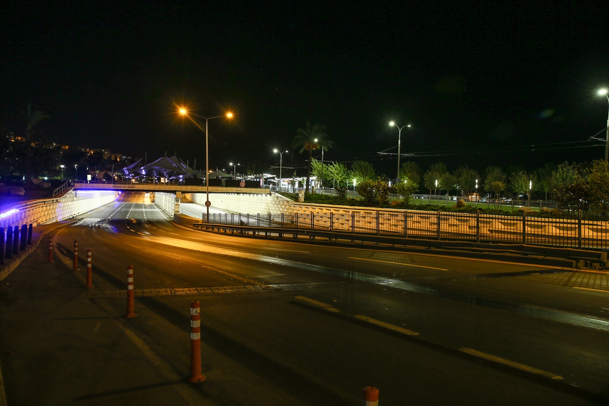 İzmir'de sokağa çıkma kısıtlamasına uyuldu