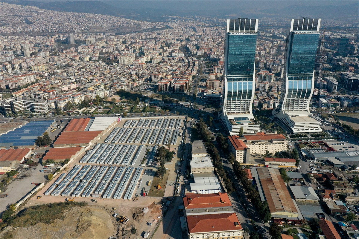 Konteyner kentin ilk misafirleri geldi